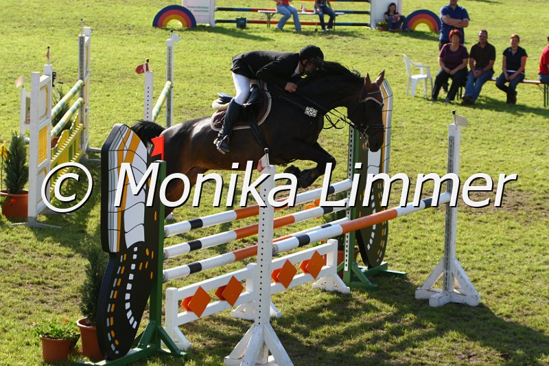 005M5815_My fair Lady_M Springen.JPG